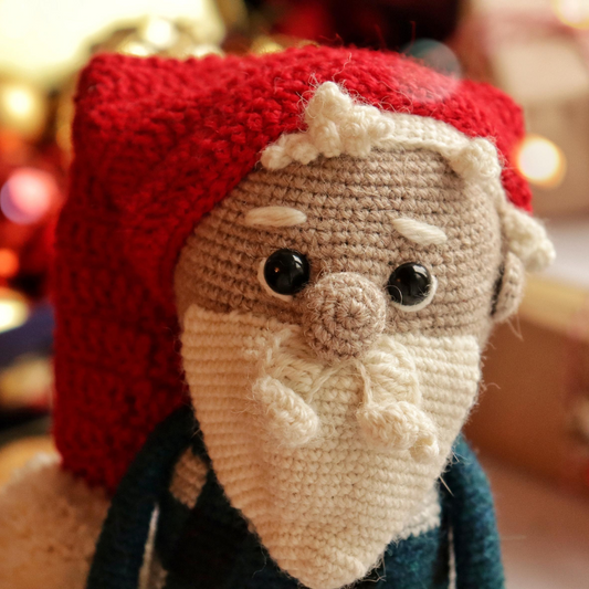 Crochet gnome pattern